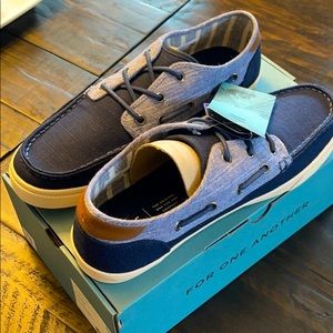 Brand new, never been worn! Men’s Size 12 TOMS